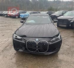 بی ئێم دەبڵیو i4